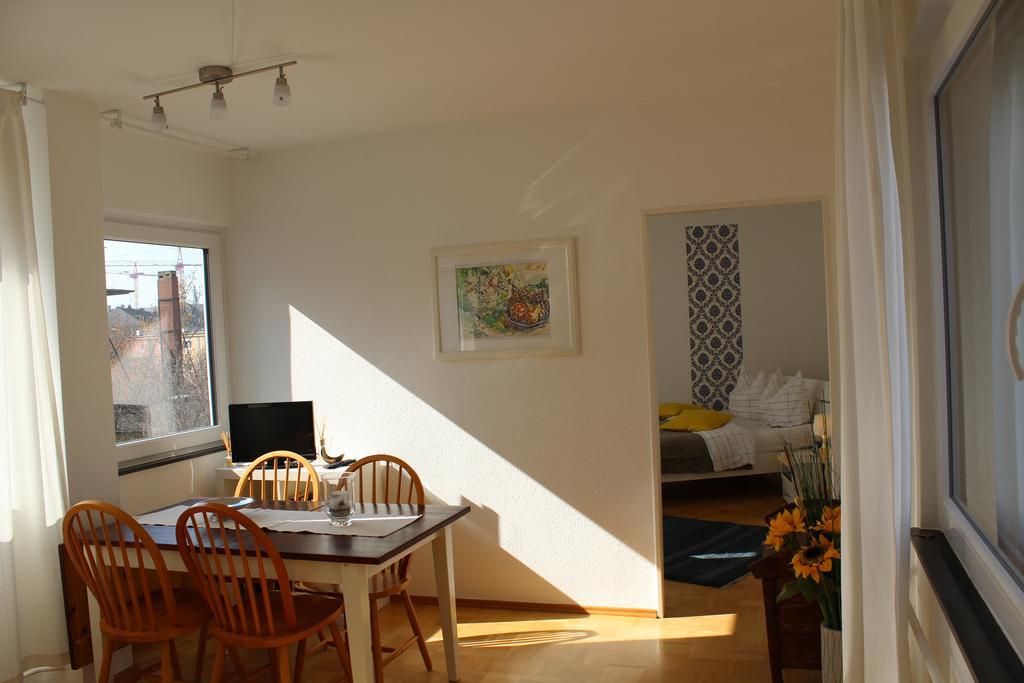 B&B My Place Mit Fruehstueckspaket - With Breakfastbox Frankfurt am Main Kamer foto